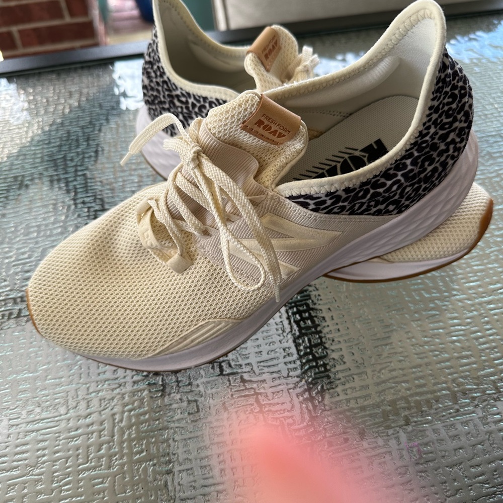 new balance, fresh foam, leopard print heal running shoes